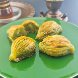 Fıstıklı Midye Baklava 500g